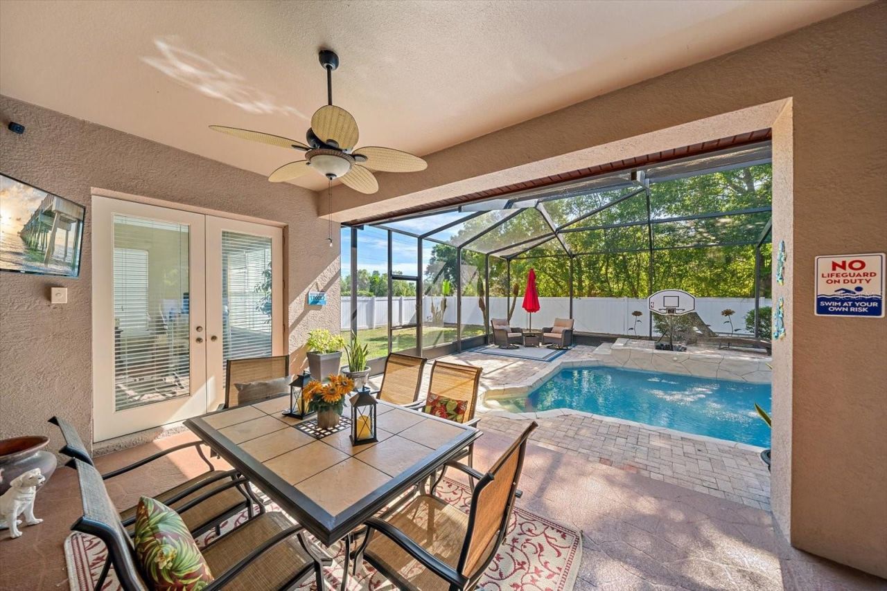 1615 Heritage Drive, Valrico, FL 33594 Photo