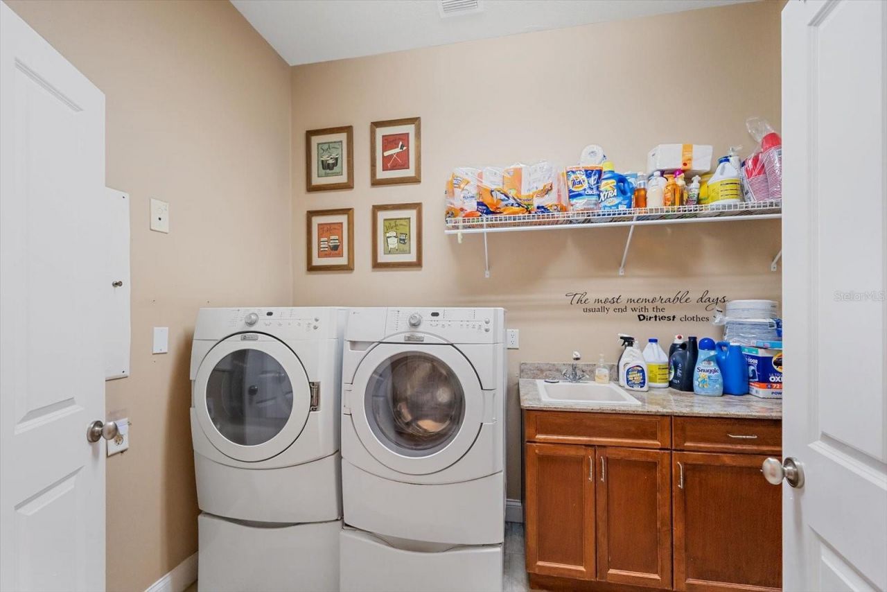 1615 Heritage Drive, Valrico, FL 33594 Photo