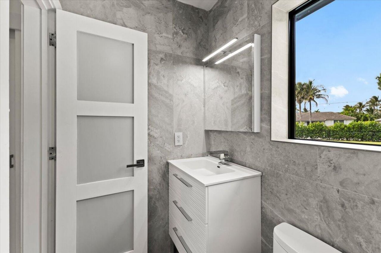 1049 W Palmetto Park Road, Boca Raton, FL 33486 Photo