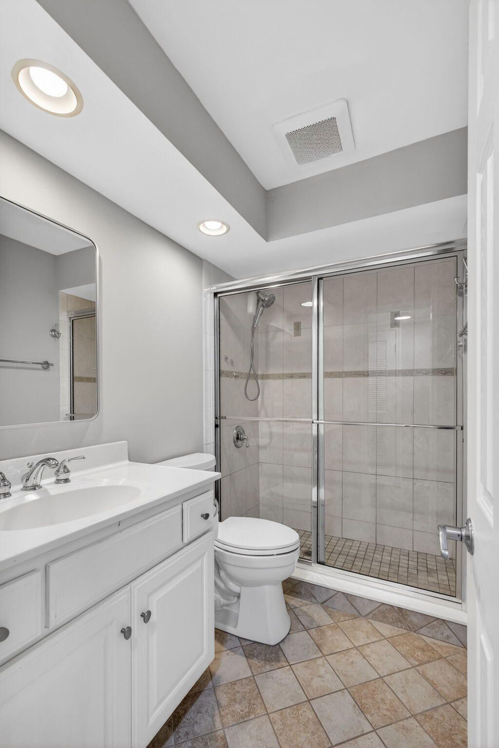 111 Shore Court, Unit 205, North Palm Beach, FL 33408 Photo