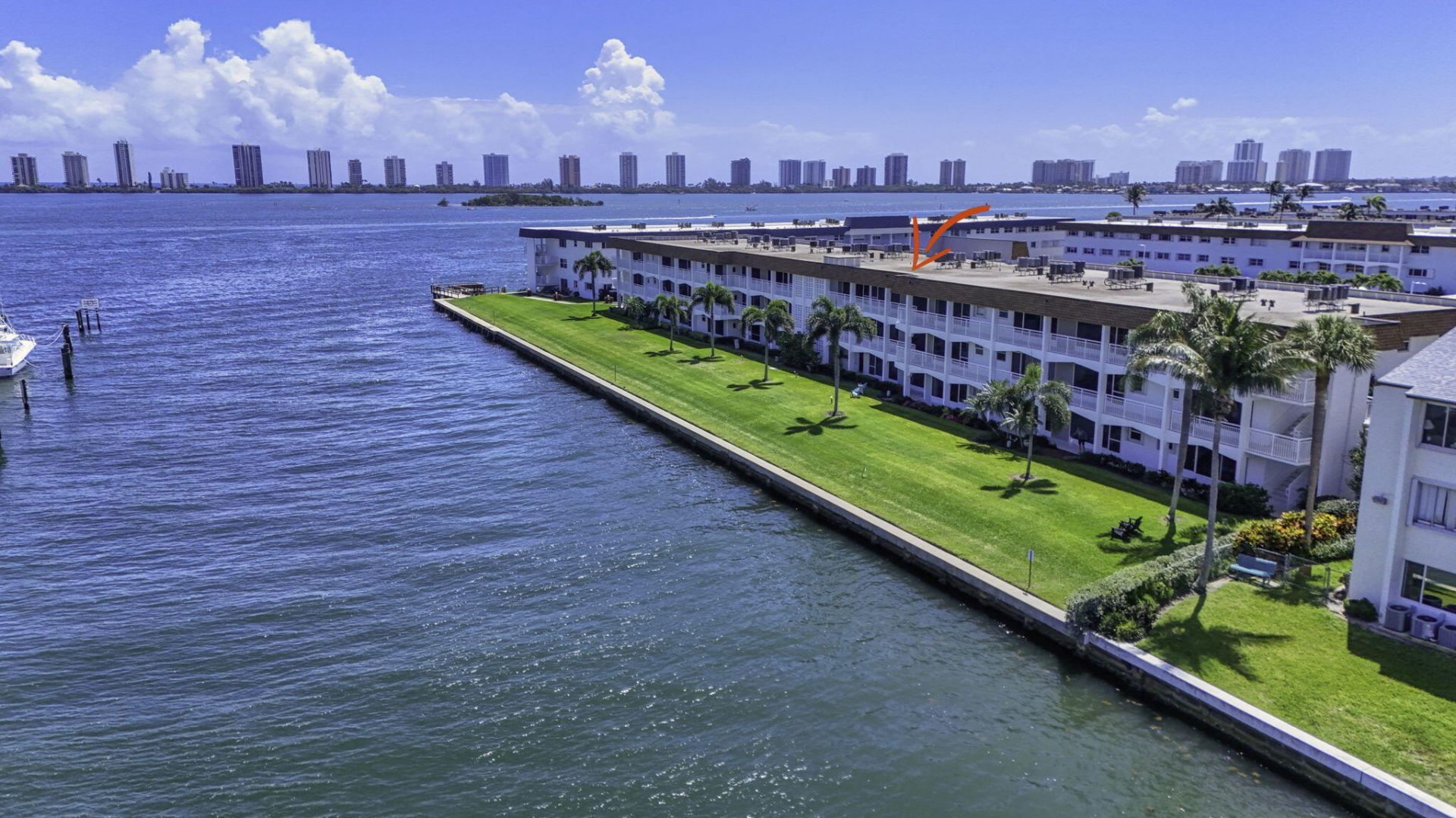 111 Shore Court, Unit 205, North Palm Beach, FL 33408 Photo