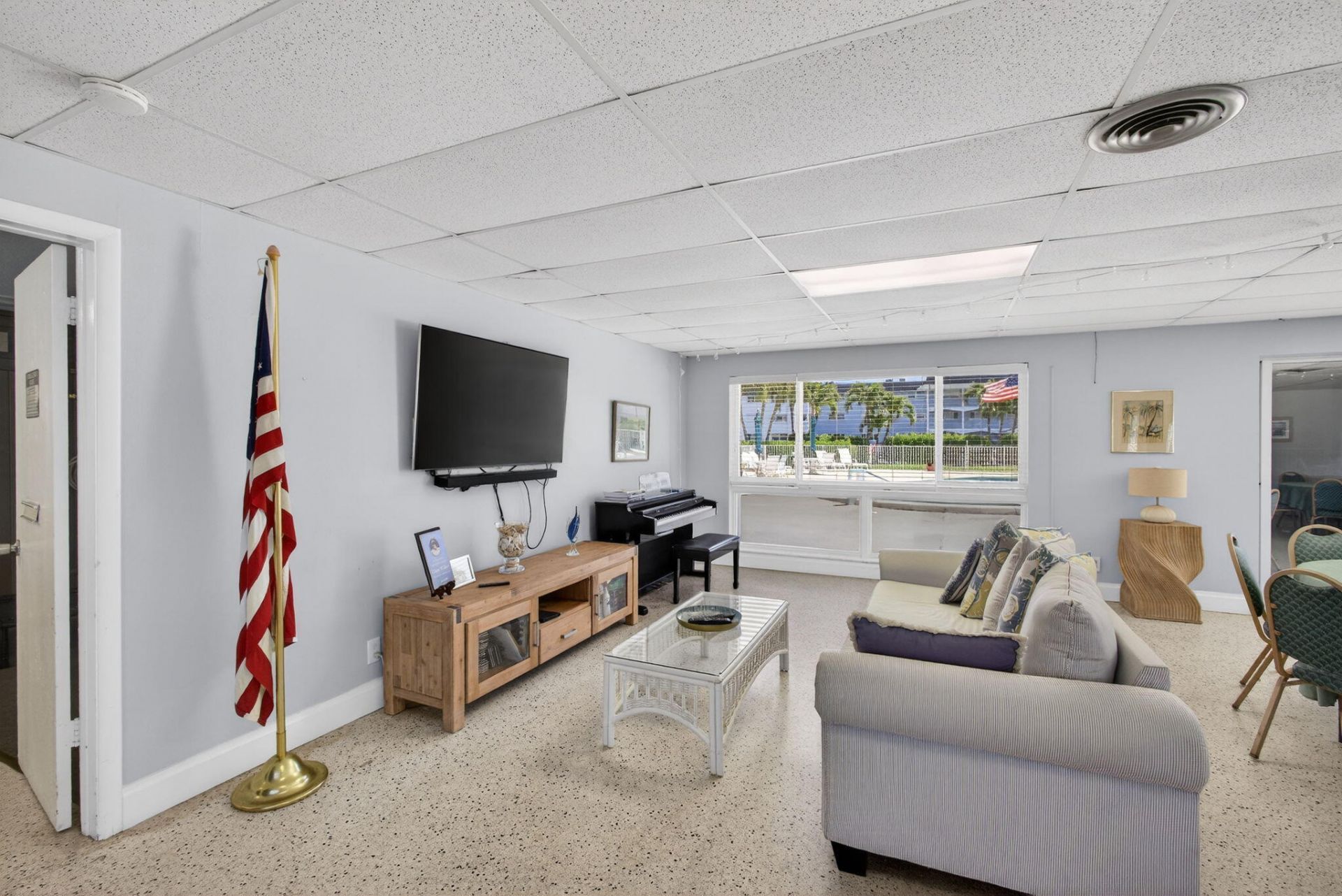 111 Shore Court, Unit 205, North Palm Beach, FL 33408 Photo