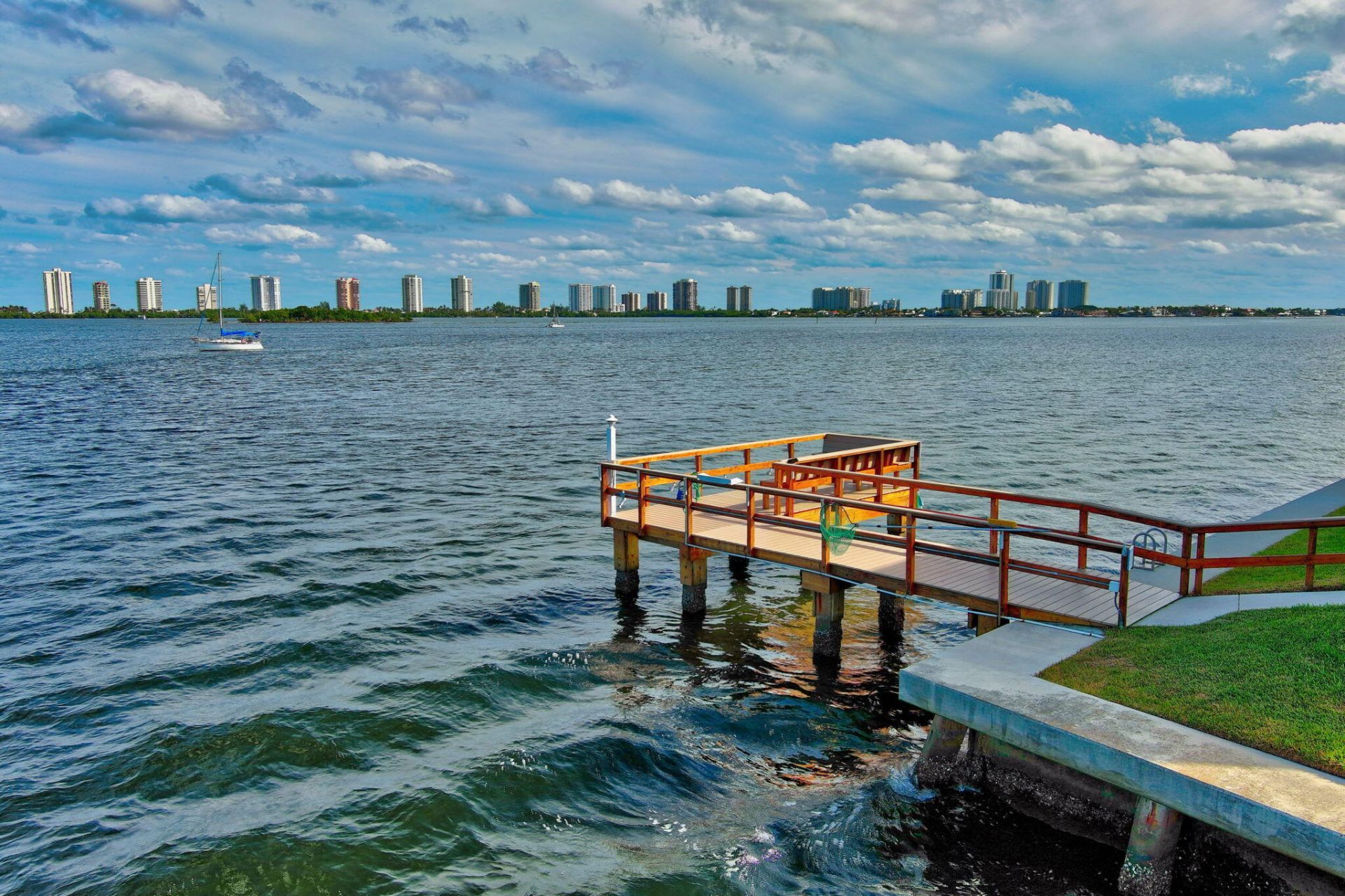 111 Shore Court, Unit 205, North Palm Beach, FL 33408 Photo