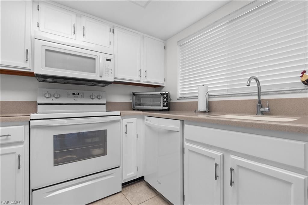 9627 Eaton Gardens Ln, Unit 101, Fort Myers, FL 33919 Photo
