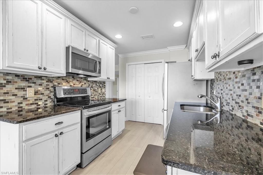3000 Meandering Way, Unit 101, Fort Myers, FL 33905 Photo