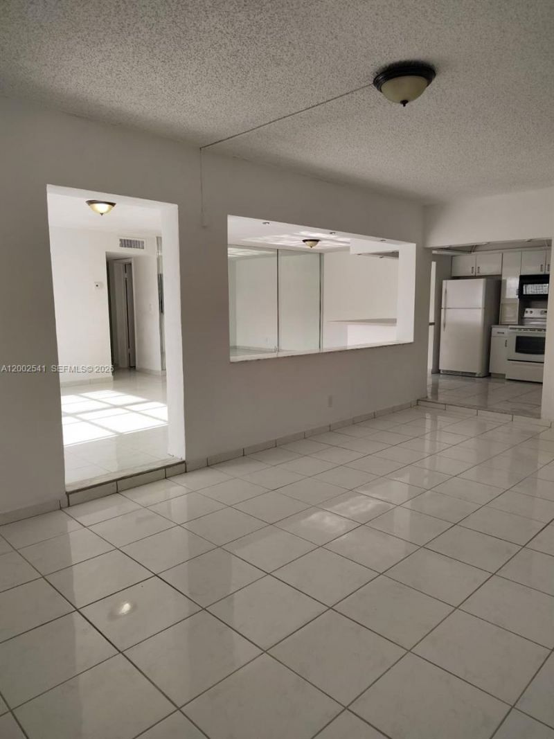 200 NE 12th Ave, Unit 1C, Hallandale Beach, FL 33009 Photo
