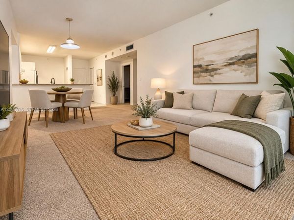 5091 NW 7th St, Unit 807, Miami, FL 33126