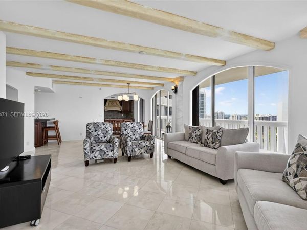 3000 Island Blvd , Unit 2305, Aventura, FL 33160