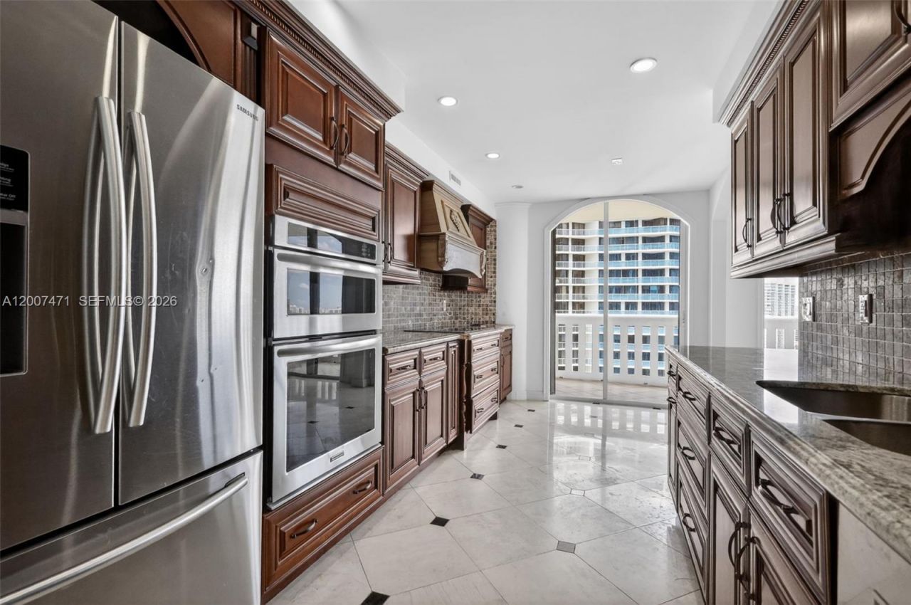 3000 Island Blvd, Unit 2305, Aventura, FL 33160 Photo