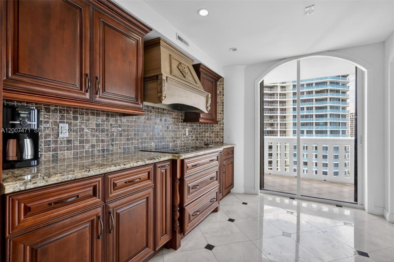 3000 Island Blvd, Unit 2305, Aventura, FL 33160 Photo