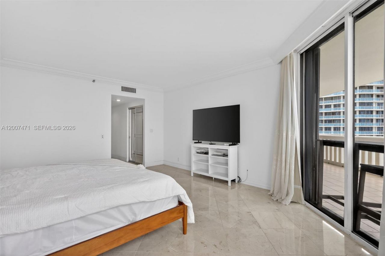 3000 Island Blvd, Unit 2305, Aventura, FL 33160 Photo