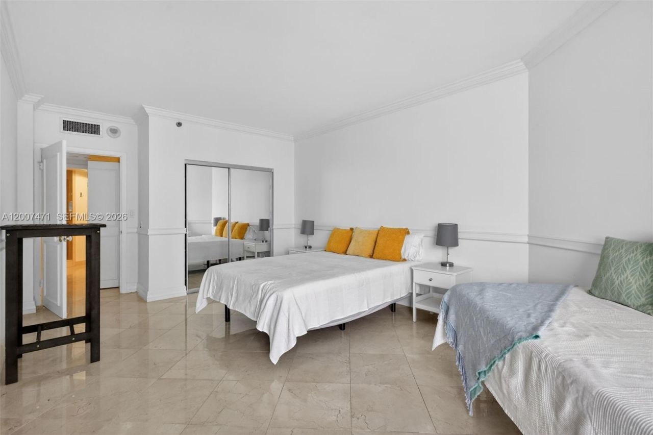 3000 Island Blvd, Unit 2305, Aventura, FL 33160 Photo