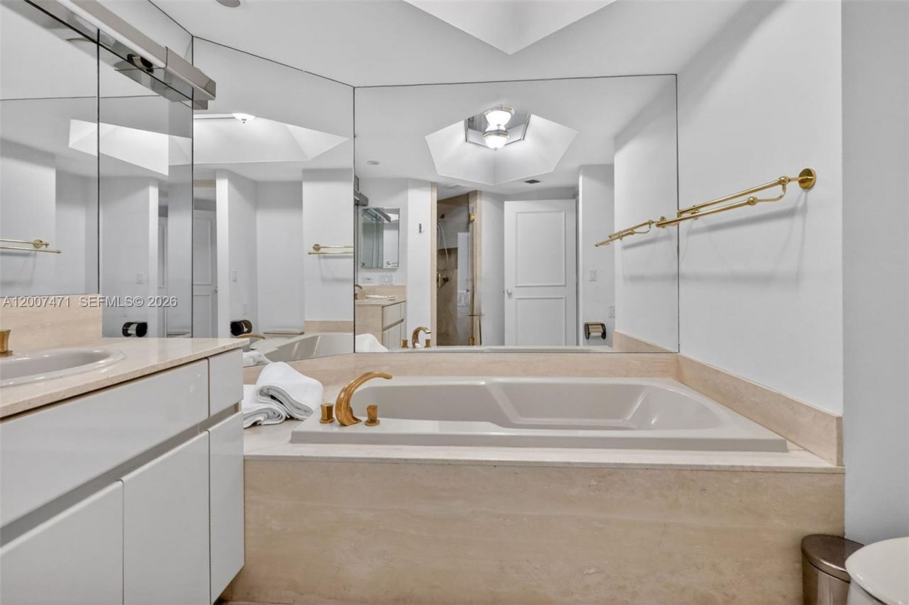 3000 Island Blvd, Unit 2305, Aventura, FL 33160 Photo