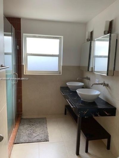 931 NE 81st St , Miami, FL 33138 Photo