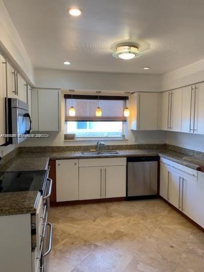 931 NE 81st St , Miami, FL 33138 Photo