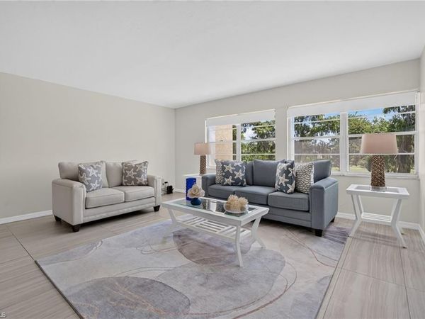 1084 Forest Lakes DR, Unit 7205, NAPLES, FL 34105