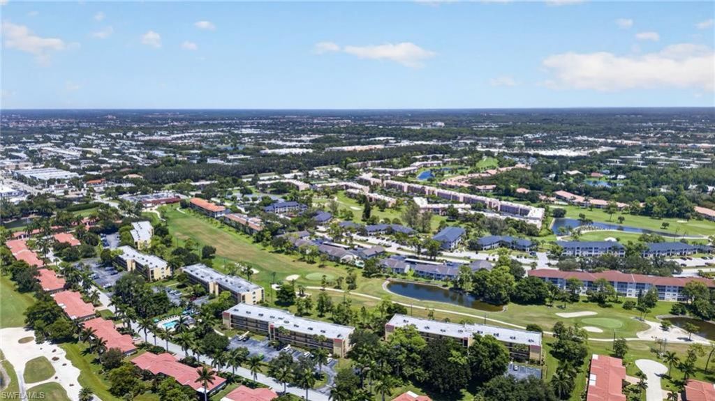 1084 Forest Lakes Dr, Unit 7205, Naples, FL 34105 Photo