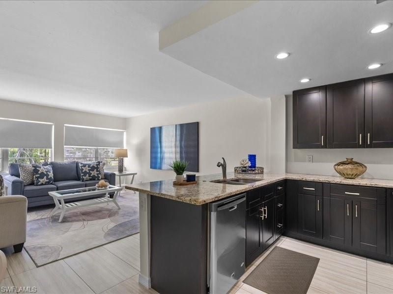 1084 Forest Lakes Dr, Unit 7205, Naples, FL 34105 Photo