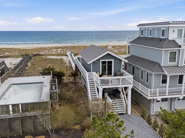 905 Dune Road , Westhampton Dunes, NY 11978