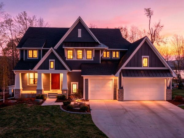 4215 Halsteads Bay Lane , Excelsior, MN 55331