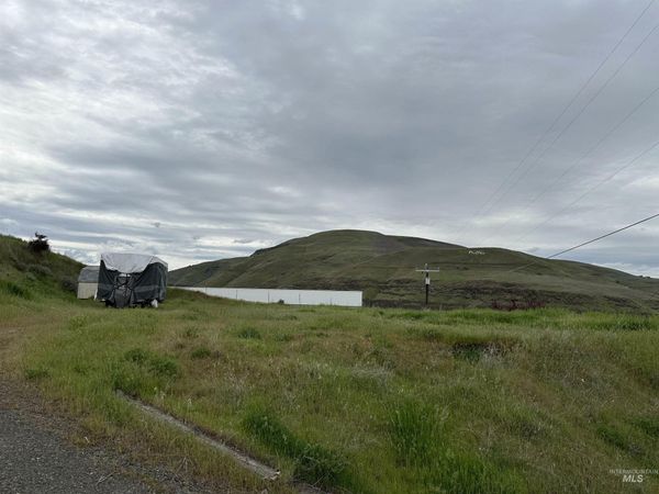 318 Kings Lane, Asotin, WA 99402
