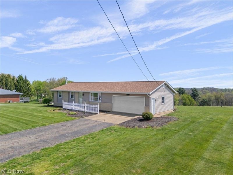 1830 Baird Avenue NE, Paris, OH 44669 Photo 2