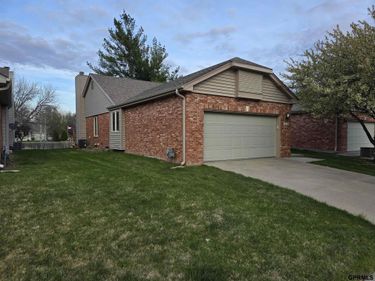 5820 Brittany Place , Lincoln, NE 68516