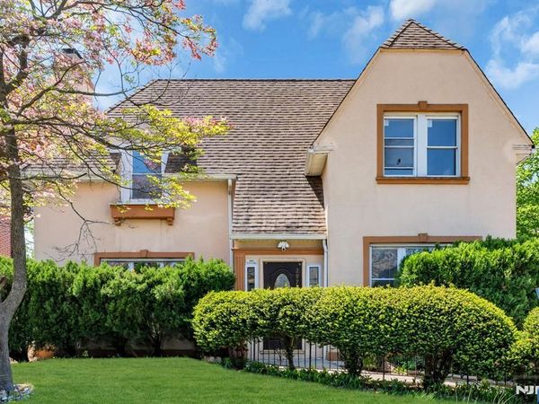 297 Hamilton Place, HACKENSACK, NJ 07601