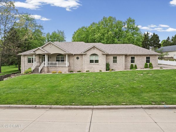 2116 WHITNEY WOODS COURT, Jefferson City, MO 65101