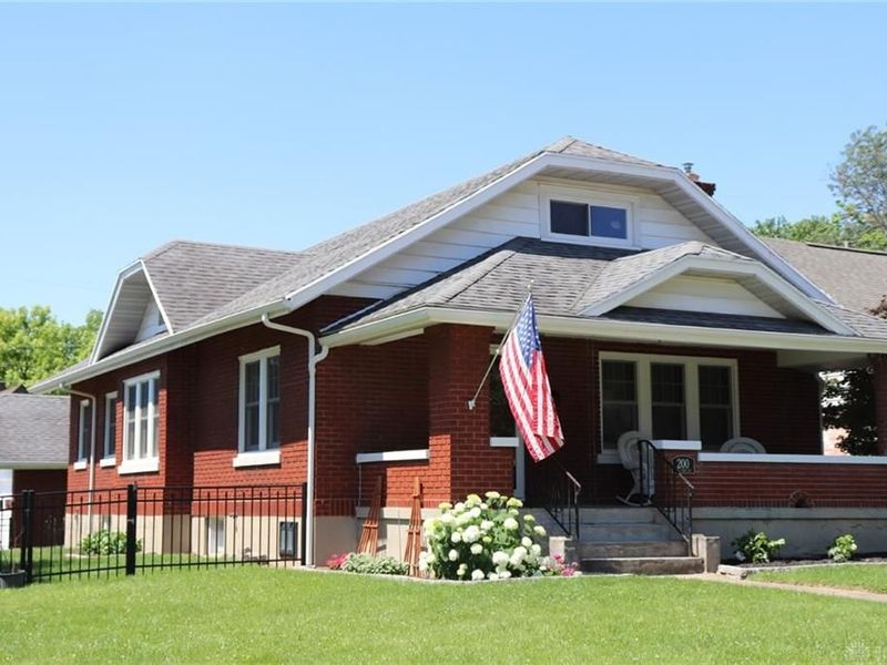 200 Dell Park Avenue, Oakwood, OH 45419 Photo 1