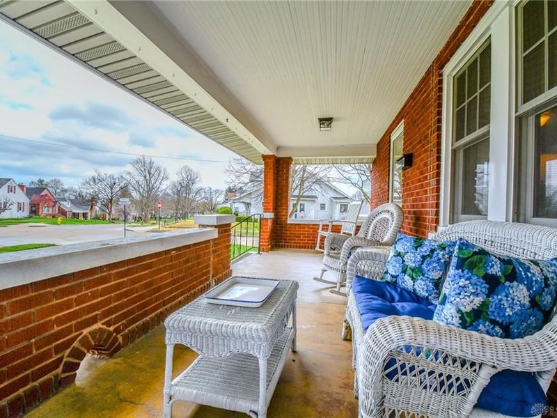 200 Dell Park Avenue, Oakwood, OH 45419 Photo 6