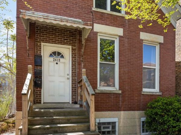 2419 W Augusta Boulevard , Chicago, IL 60622