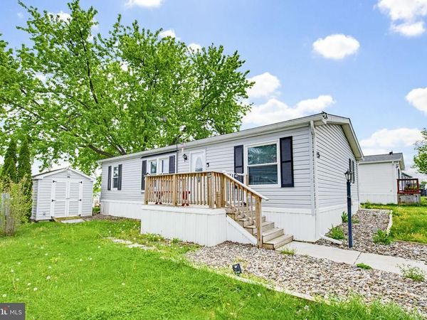 225 LONGWOOD COURT W , LANCASTER, PA 17603