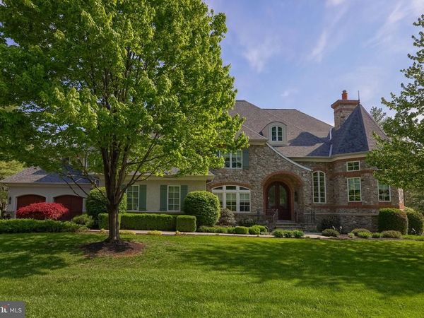 905 GREENSIDE DRIVE , LITITZ, PA 17543