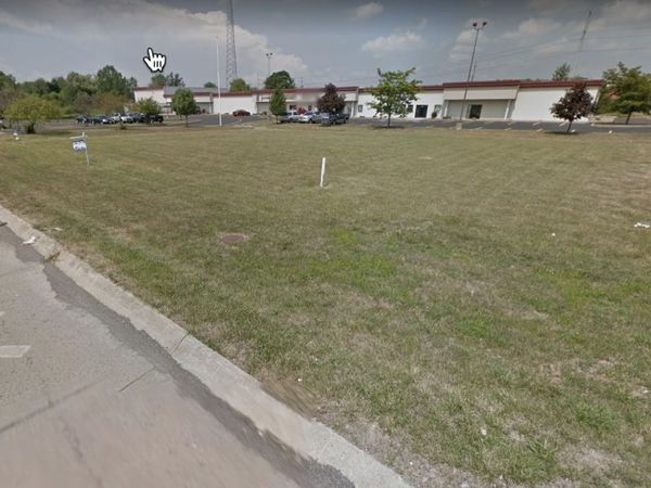 Main , Hubbard, OH 44425