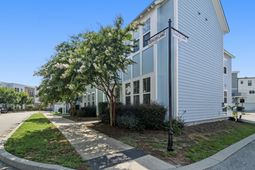 1514 Cuyler Lane photo 4
