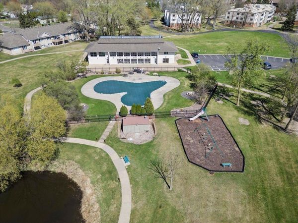 4465 Trenton Lane N, Unit 201, Plymouth, MN 55442
