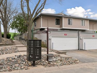 1318 Landmark Trail N, Hopkins, MN 55343