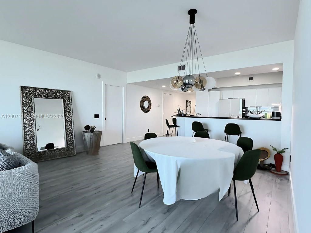 14951 Royal Oaks Ln , Unit 1708, North Miami, FL 33181 Photo