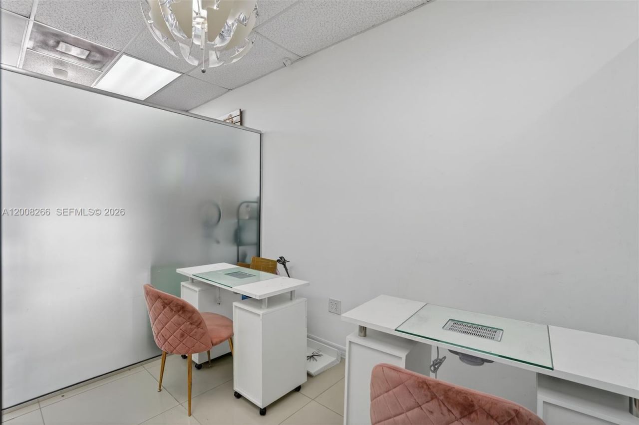 Beauty Salon For Sale On West Kendall , Kendall, FL 33175 Photo