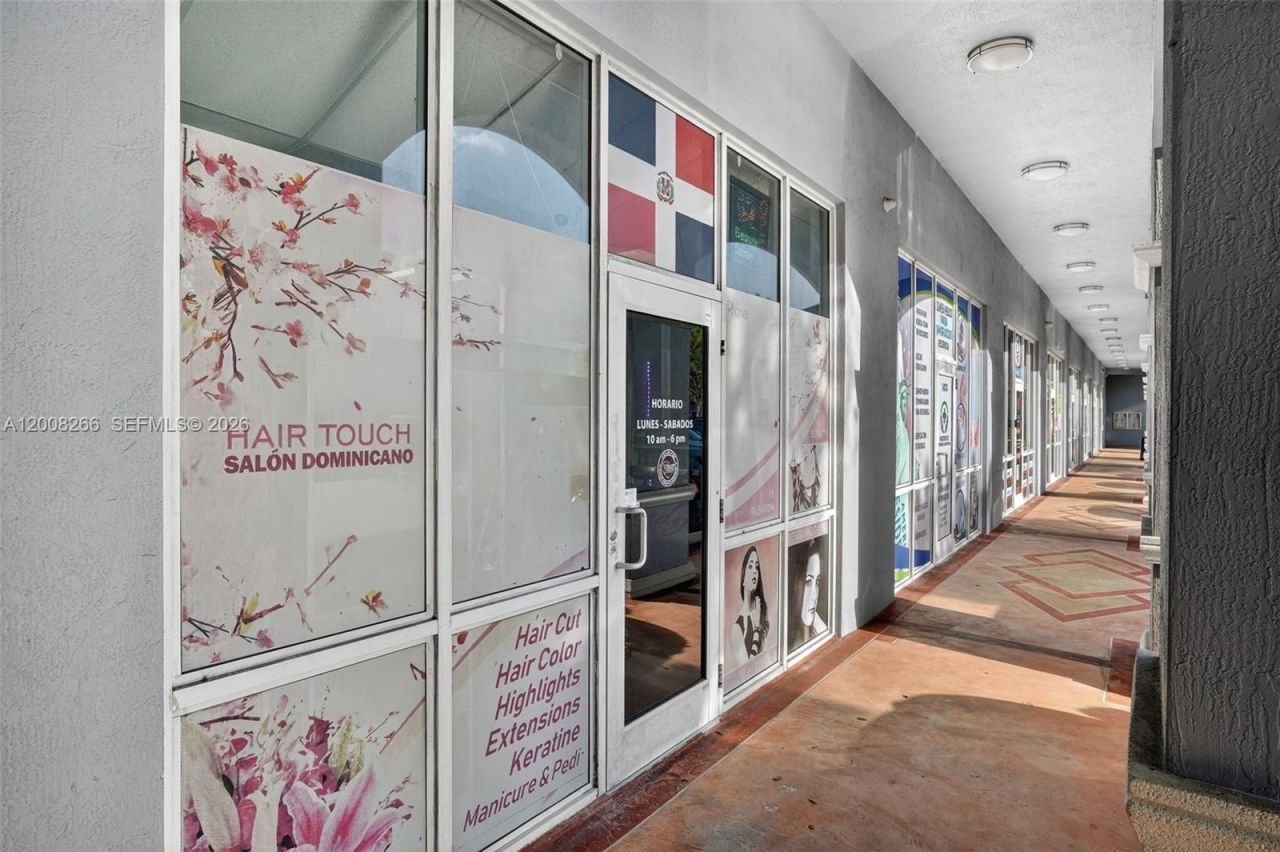 Beauty Salon For Sale On West Kendall , Kendall, FL 33175 Photo