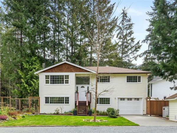 1475 Tharratt Rd, Shawnigan Lake, BC V8H 2C3