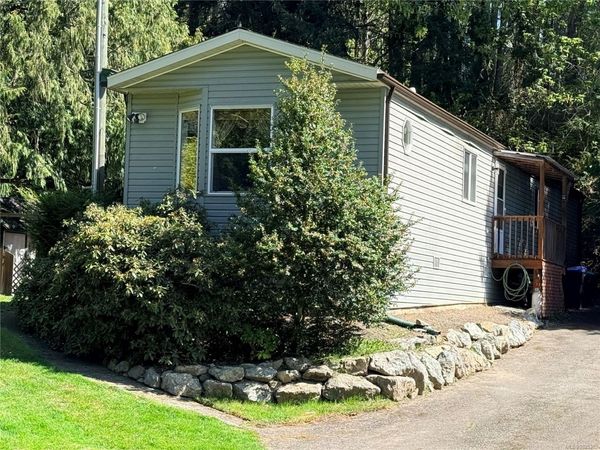 822 Miller Rd , Parksville, BC V9P 1Z1