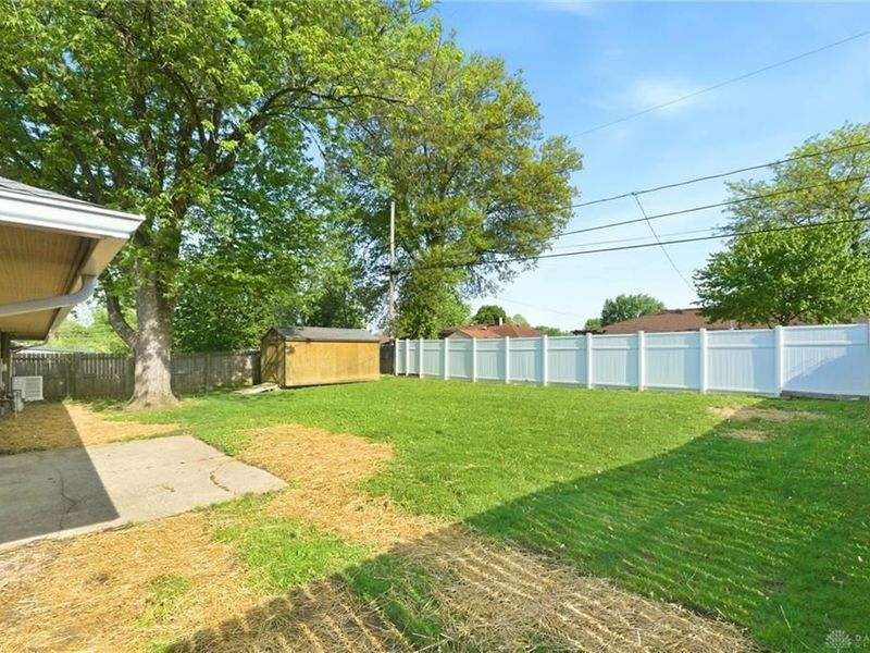 5869 Beecham Drive, Dayton, OH 45424 Photo 25