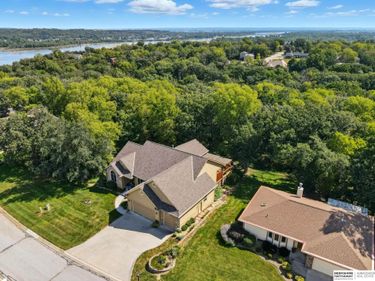 19719 Sterling Court , Plattsmouth, NE 68048