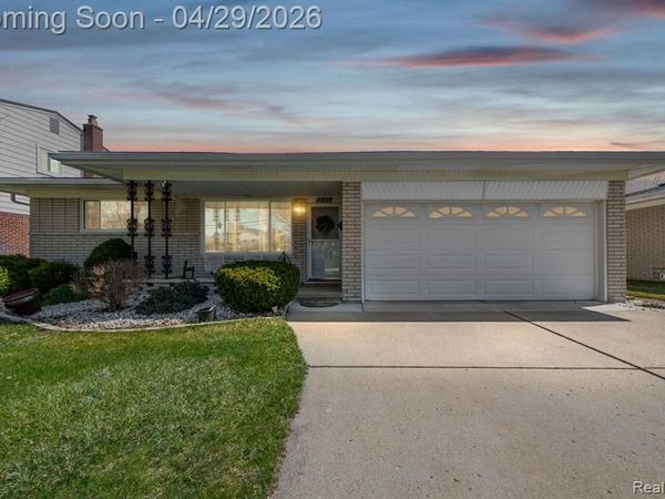 36338 Clifford Drive, Sterling Heights, MI 48312