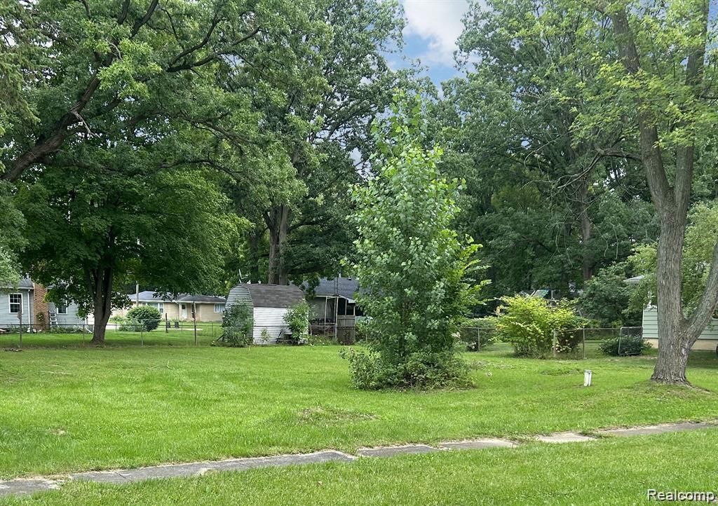 1465 Mcewen Street , Burton, MI 48509 Main Photo