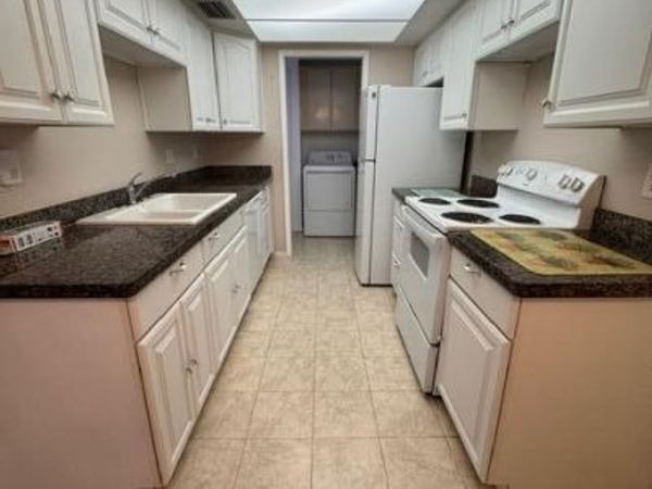 5970 W AUGUSTA Avenue, Glendale, AZ 85301