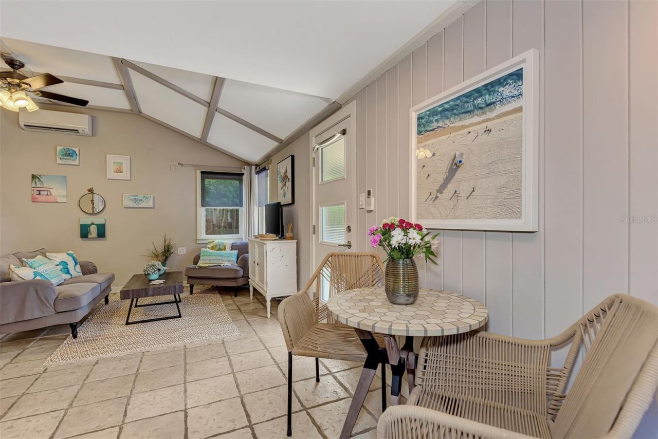 1045 40th Street, Unit A, Sarasota, FL 34234 Photo