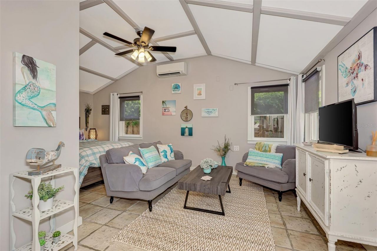 1045 40th Street, Unit A, Sarasota, FL 34234 Photo